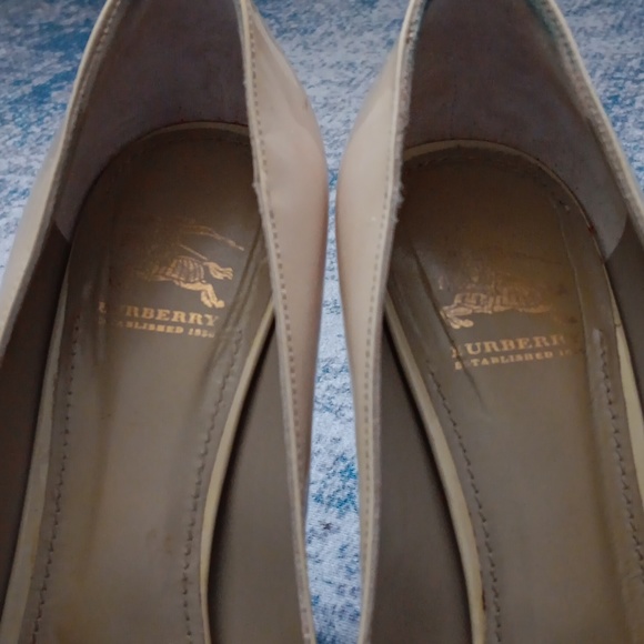 Authentic Burberry heels patent leather size 38 - Picture 4 of 11